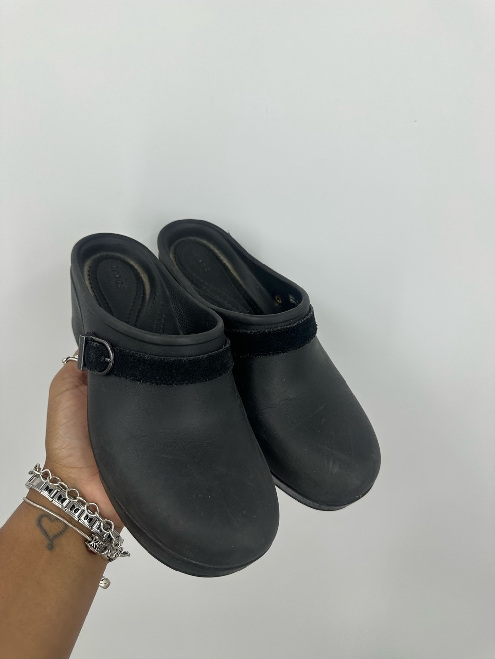 Crocs Black Sarah Clog Mule Size Women's 7 Platforms Chunky Grunge - Picture 2 of 10